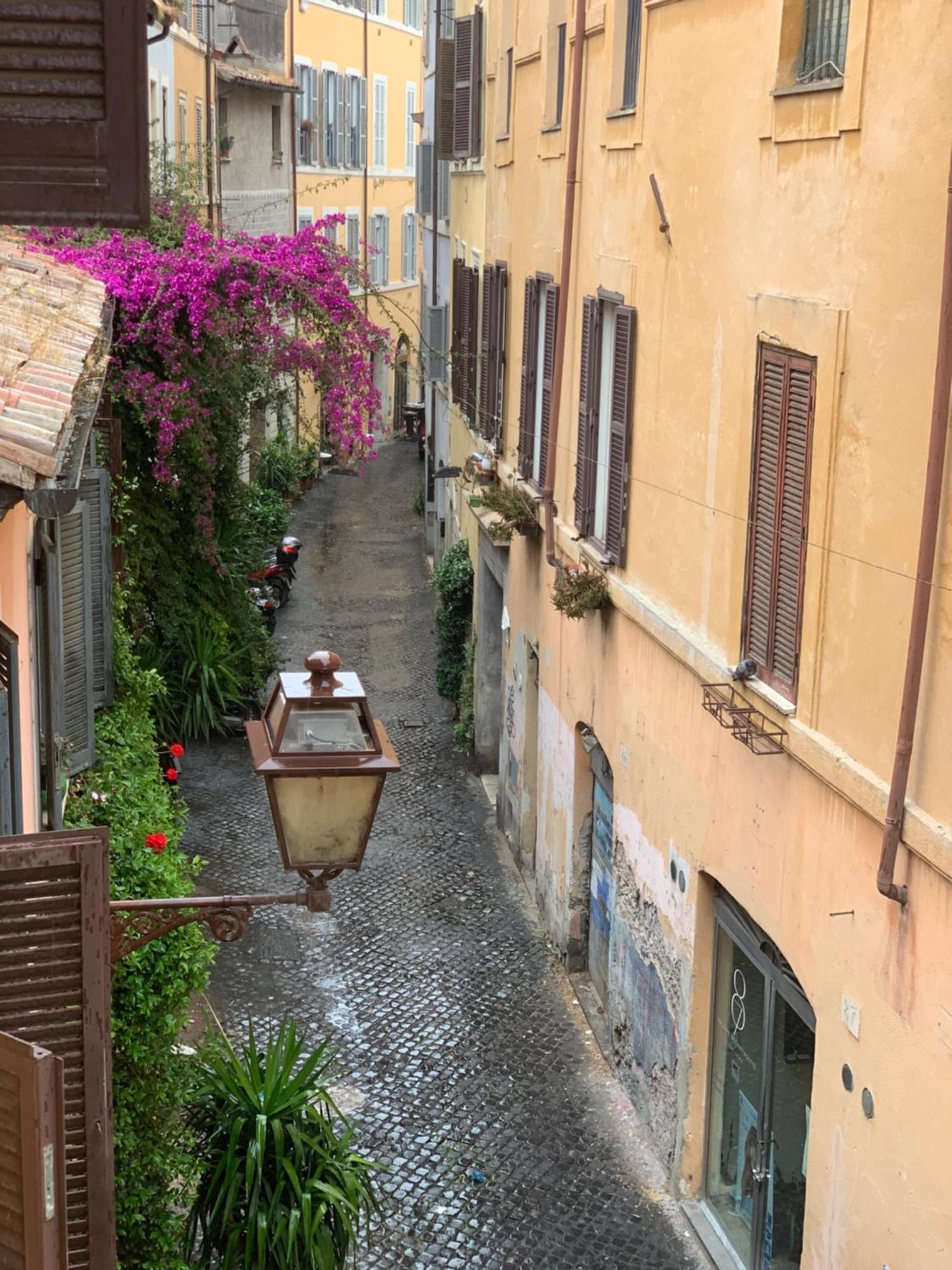 Nel Centro Storico. Apartment Rom